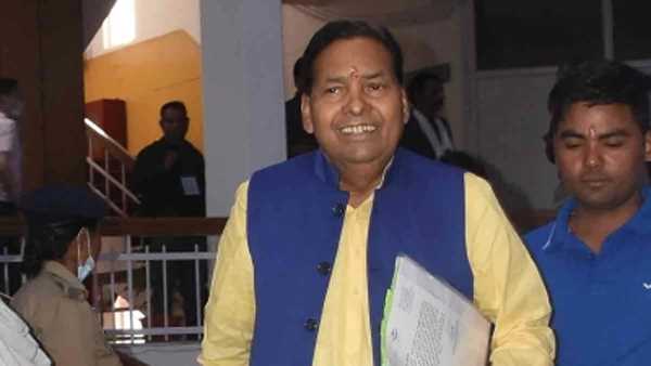 सदन में सवाल जवाब के बीच परिवहन मंत्री चंदनराम दास की तबीयत बिगड़ी, मैक्स अस्पताल में कराया गया भर्ती